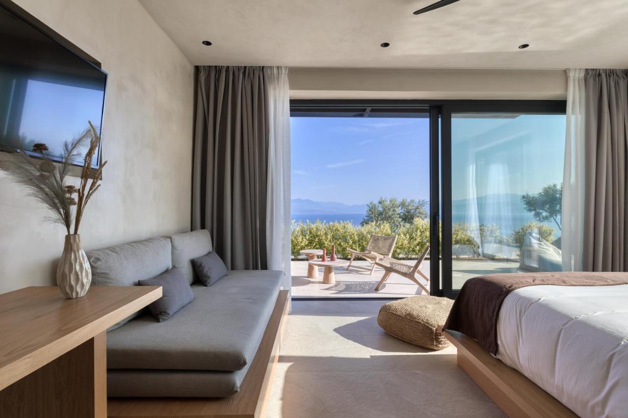 ​Le Grand Bleu Resort Derveni Bagian luar foto